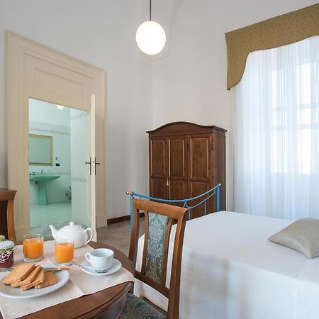 Palazzo Scarciglia - Dimora D'Epoca Bed and Breakfast Minervino di Lecce Esterno foto