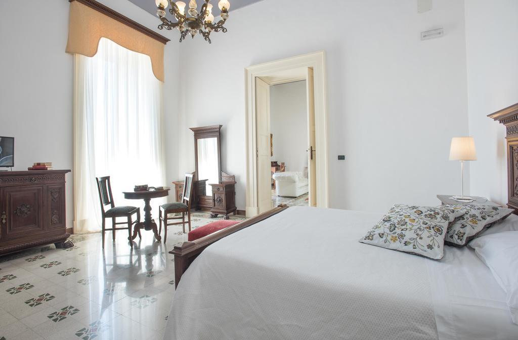 Palazzo Scarciglia - Dimora D'Epoca Bed and Breakfast Minervino di Lecce Esterno foto