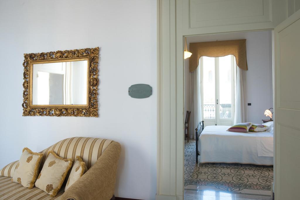 Palazzo Scarciglia - Dimora D'Epoca Bed and Breakfast Minervino di Lecce Esterno foto