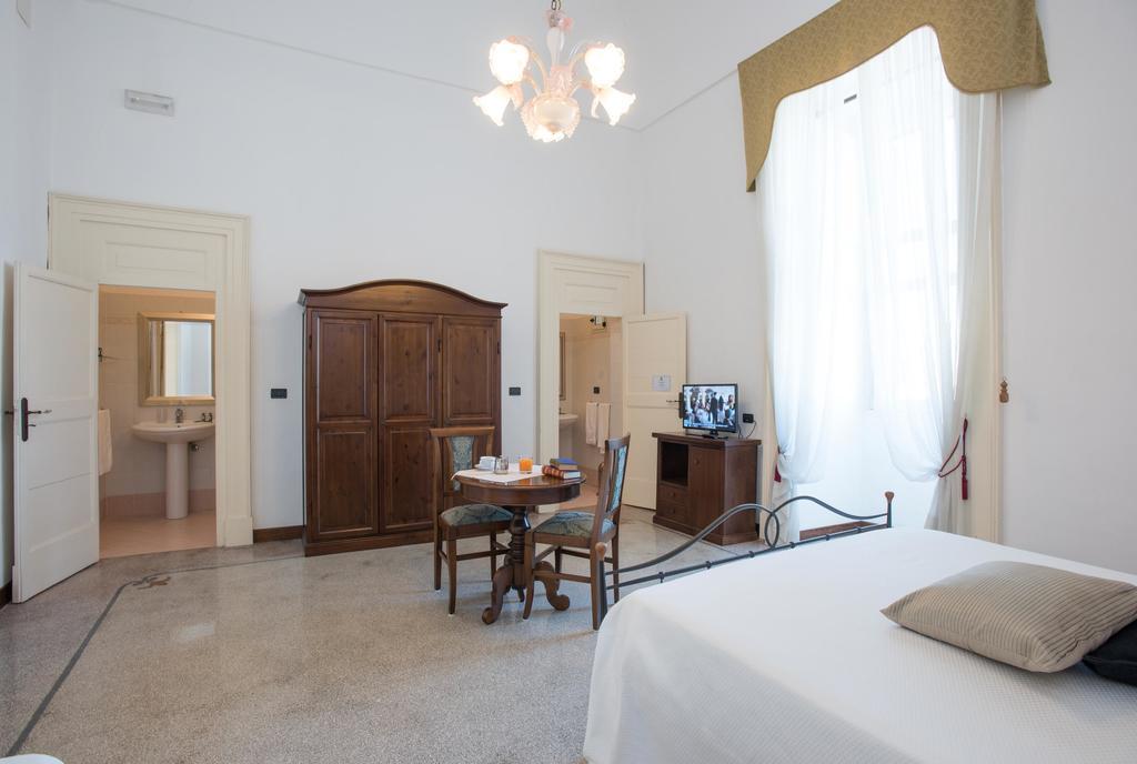 Palazzo Scarciglia - Dimora D'Epoca Bed and Breakfast Minervino di Lecce Camera foto