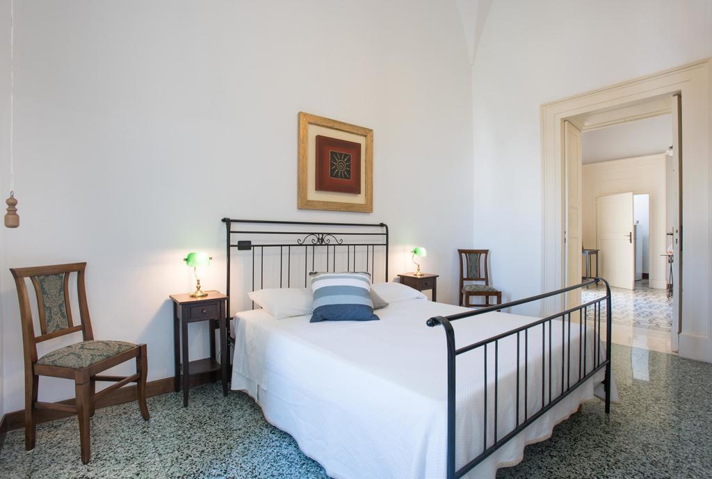 Palazzo Scarciglia - Dimora D'Epoca Bed and Breakfast Minervino di Lecce Esterno foto