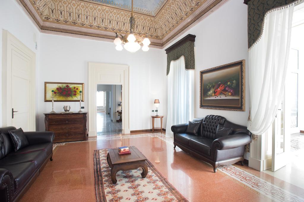 Palazzo Scarciglia - Dimora D'Epoca Bed and Breakfast Minervino di Lecce Esterno foto