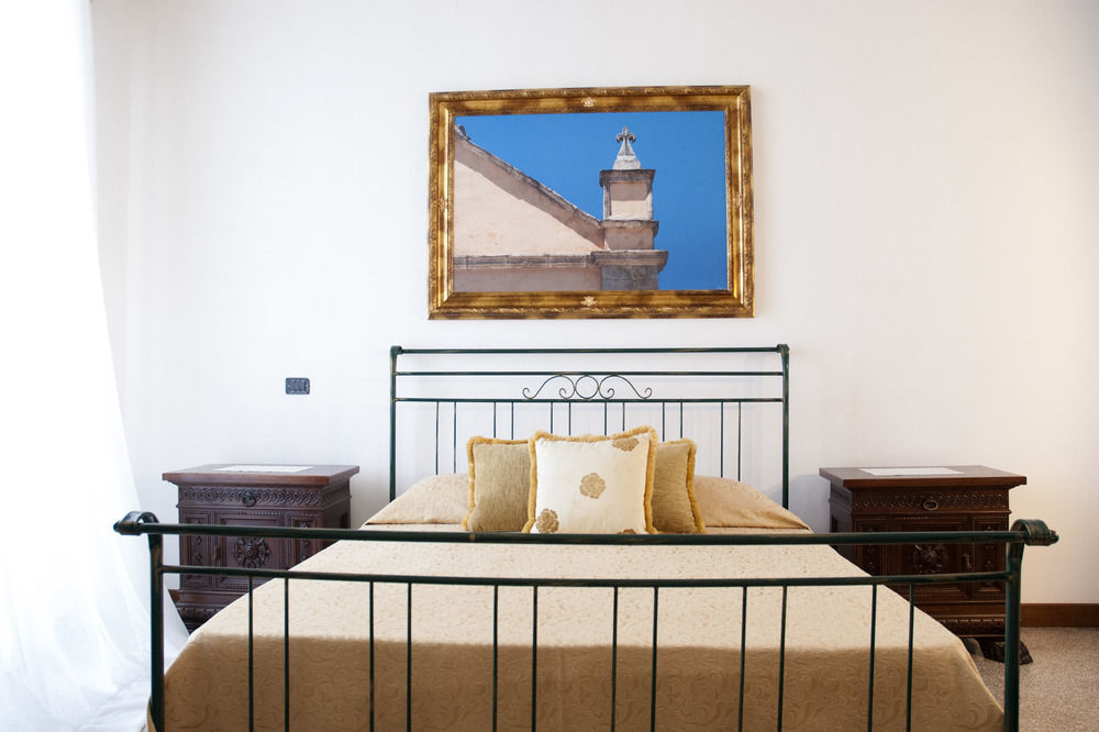 Palazzo Scarciglia - Dimora D'Epoca Bed and Breakfast Minervino di Lecce Esterno foto