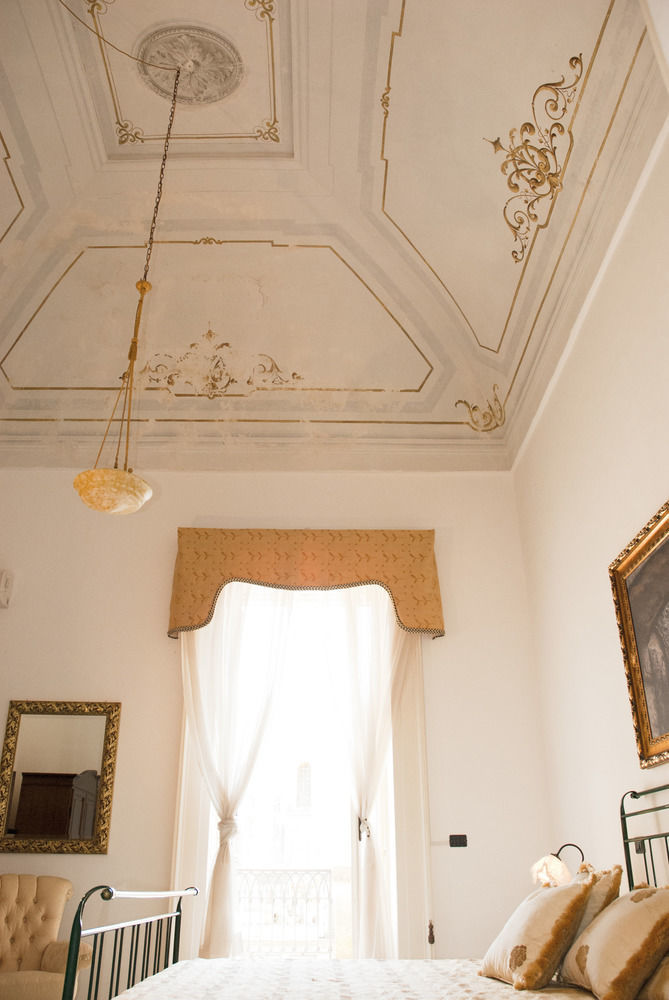 Palazzo Scarciglia - Dimora D'Epoca Bed and Breakfast Minervino di Lecce Esterno foto